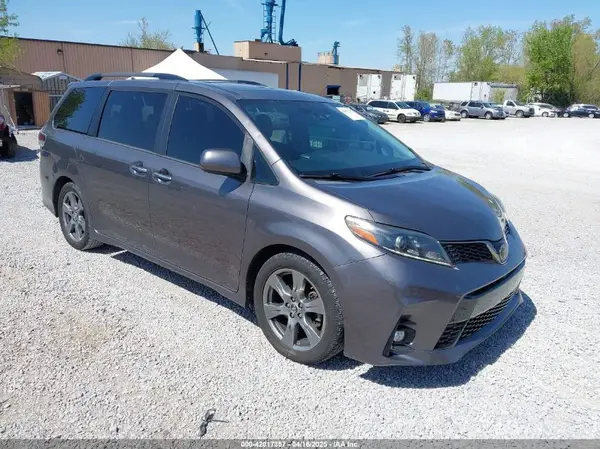 5TDXZ3DC8KS987473 2019 TOYOTA SIENNA - Image 1