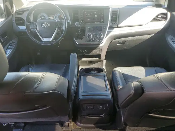 5TDXZ3DC8KS996836 2019 TOYOTA SIENNA - Image 8