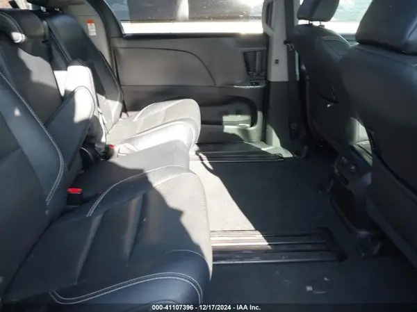 5TDXZ3DC8LS039639 2020 TOYOTA SIENNA - Image 8