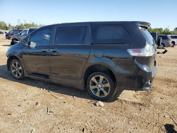 5TDXZ3DC9HS812156 2017 TOYOTA SIENNA - Image 2