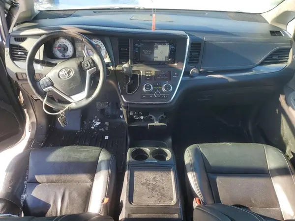 5TDXZ3DC9HS864659 2017 TOYOTA SIENNA - Image 8