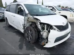 5TDXZ3DC9HS889948 2017 TOYOTA SIENNA