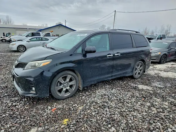 5TDXZ3DC9JS907113 2018 TOYOTA SIENNA - Image 1