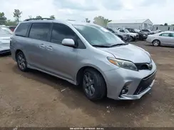 5TDXZ3DC9JS925501 2018 TOYOTA SIENNA