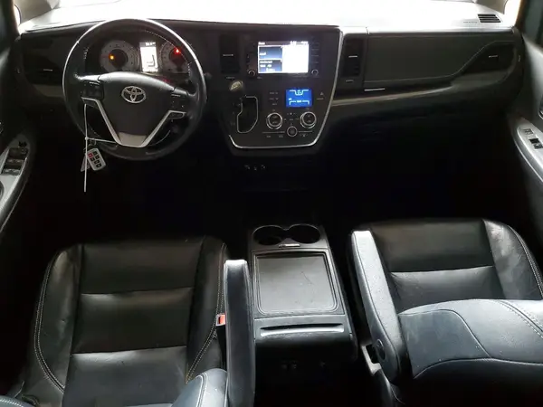 5TDXZ3DC9JS957722 2018 TOYOTA SIENNA - Image 8