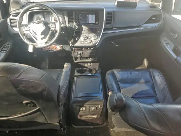 5TDXZ3DC9JS958790 2018 TOYOTA SIENNA - Image 8