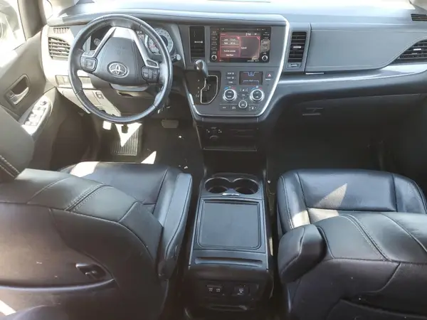 5TDXZ3DC9KS986753 2019 TOYOTA SIENNA - Image 8