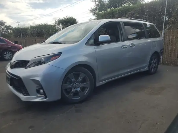 5TDXZ3DC9LS057583 2020 TOYOTA SIENNA - Image 1
