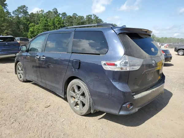 5TDXZ3DC9LS072925 2020 TOYOTA SIENNA - Image 2