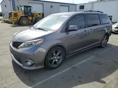 5TDXZ3DCXHS771231 2017 TOYOTA SIENNA
