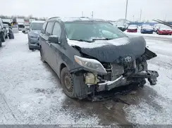 5TDXZ3DCXHS776283 2017 TOYOTA SIENNA