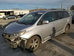 5TDXZ3DCXHS800145 2017 TOYOTA SIENNA