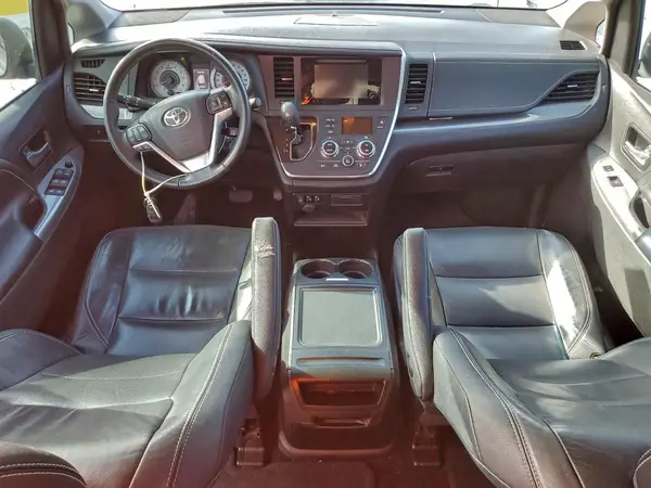 5TDXZ3DCXHS805846 2017 TOYOTA SIENNA - Image 8