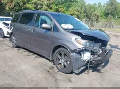 5TDXZ3DCXHS834697 2017 TOYOTA SIENNA