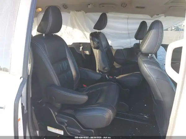 5TDXZ3DCXHS839141 2017 TOYOTA SIENNA - Image 8