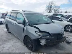 5TDXZ3DCXHS866694 2017 TOYOTA SIENNA