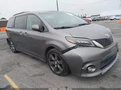 5TDXZ3DCXHS879588 2017 TOYOTA SIENNA