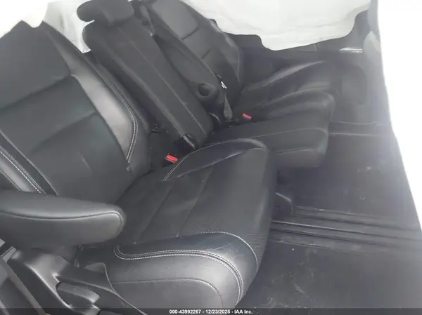 5TDXZ3DCXHS879588 2017 TOYOTA SIENNA - Image 8