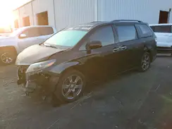 5TDXZ3DCXHS885004 2017 TOYOTA SIENNA