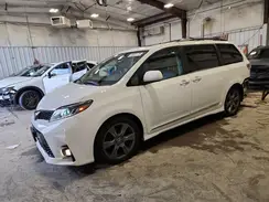 5TDXZ3DCXJS941819 2018 TOYOTA SIENNA