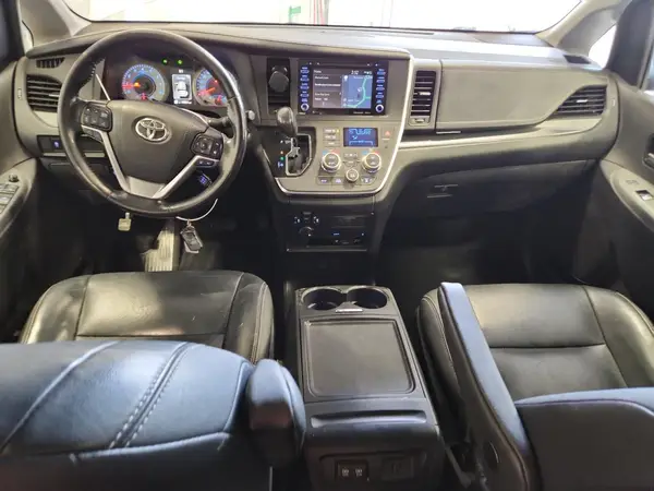 5TDXZ3DCXJS941819 2018 TOYOTA SIENNA - Image 8