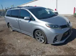 5TDXZ3DCXJS950522 2018 TOYOTA SIENNA