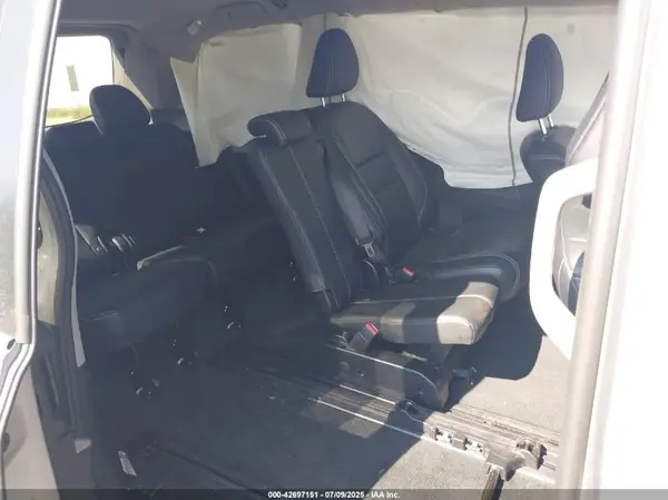 5TDXZ3DCXJS950522 2018 TOYOTA SIENNA - Image 8