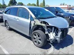 5TDXZ3DCXJS962511 2018 TOYOTA SIENNA