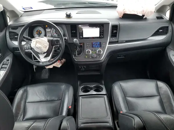 5TDXZ3DCXKS990536 2019 TOYOTA SIENNA - Image 8