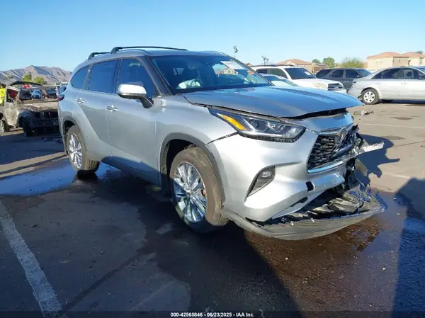5TDYARAH0RS530455 2024 TOYOTA HIGHLANDER - Image 1