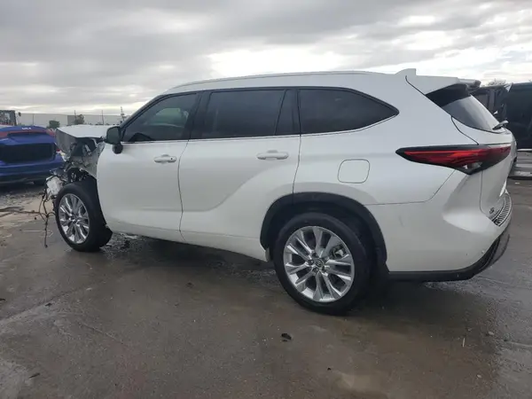 5TDYARAH1PS016966 2023 TOYOTA HIGHLANDER - Image 2