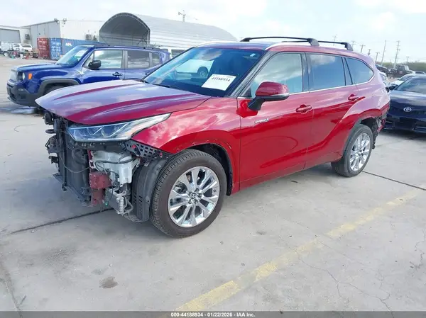 5TDYARAH2LS004223 2020 TOYOTA HIGHLANDER - Image 2