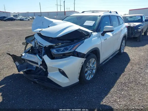 5TDYARAH2MS006393 2021 TOYOTA HIGHLANDER - Image 2
