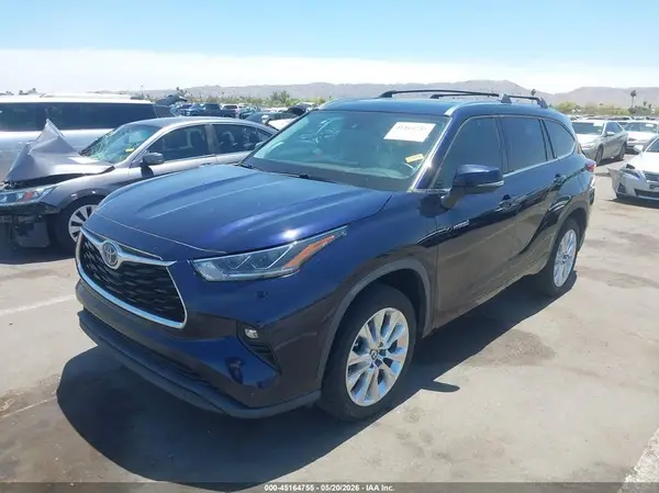 5TDYARAH2MS508529 2021 TOYOTA HIGHLANDER - Image 2