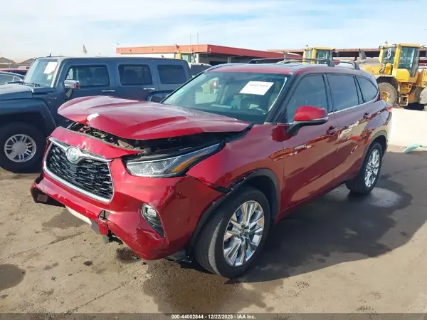 5TDYARAH4LS001047 2020 TOYOTA HIGHLANDER - Image 2