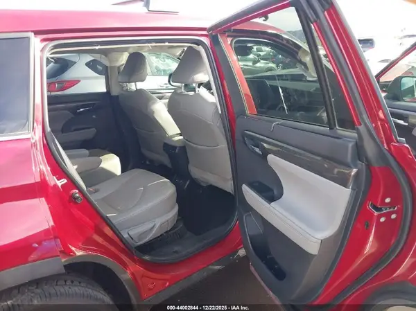5TDYARAH4LS001047 2020 TOYOTA HIGHLANDER - Image 8