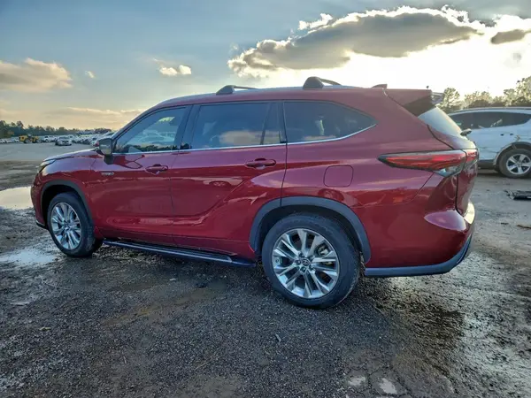 5TDYARAH4MS004872 2021 TOYOTA HIGHLANDER - Image 2