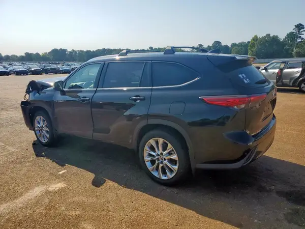 5TDYARAH5LS001588 2020 TOYOTA HIGHLANDER - Image 2