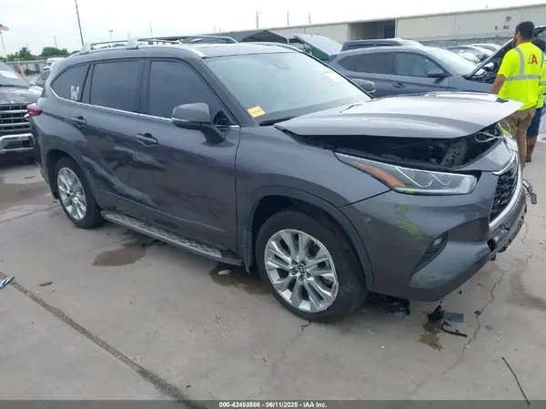 5TDYARAH5NS513080 2022 TOYOTA HIGHLANDER - Image 1