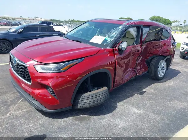 5TDYARAH5PS019370 2023 TOYOTA HIGHLANDER - Image 2