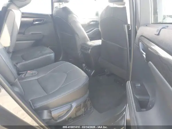 5TDYARAH5PS023533 2023 TOYOTA HIGHLANDER - Image 8
