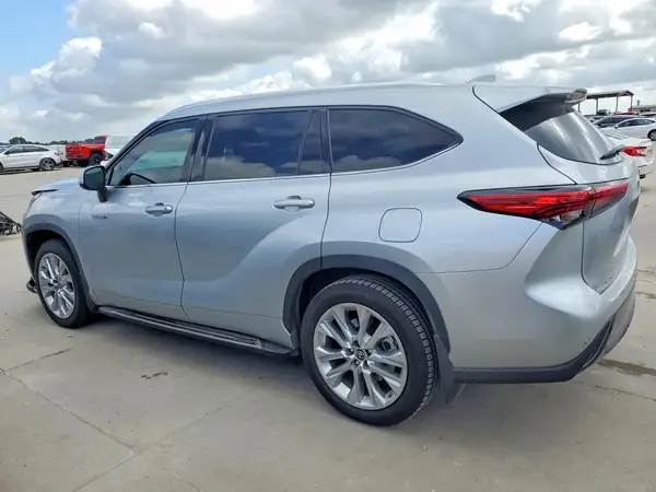 5TDYARAH6MS005151 2021 TOYOTA HIGHLANDER - Image 2