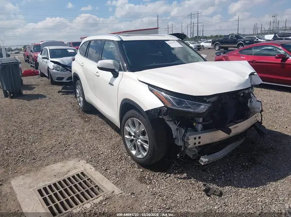 5TDYARAH6MS006560 2021 TOYOTA HIGHLANDER - Image 1