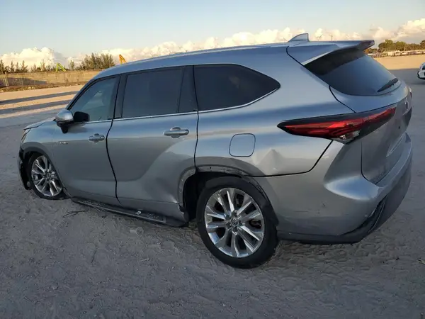 5TDYARAH6MS010186 2021 TOYOTA HIGHLANDER - Image 2