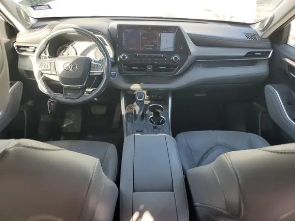 5TDYARAH6MS505682 2021 TOYOTA HIGHLANDER - Image 8