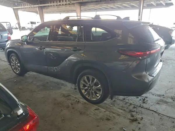 5TDYARAH7LS001463 2020 TOYOTA HIGHLANDER - Image 2