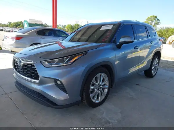 5TDYARAH7MS009371 2021 TOYOTA HIGHLANDER - Image 2