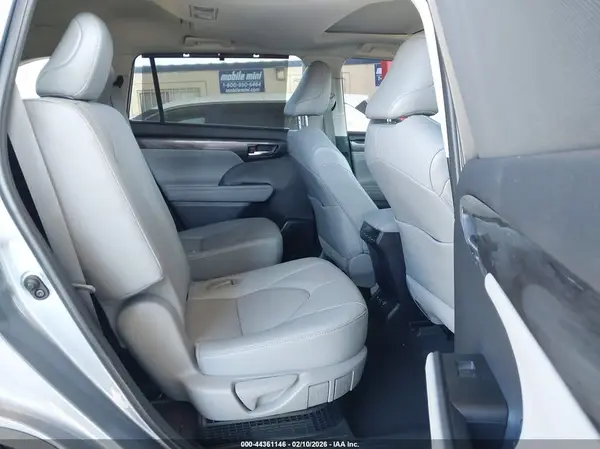 5TDYARAH7MS009371 2021 TOYOTA HIGHLANDER - Image 8