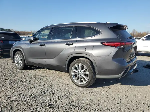 5TDYARAH7MS011685 2021 TOYOTA HIGHLANDER - Image 2