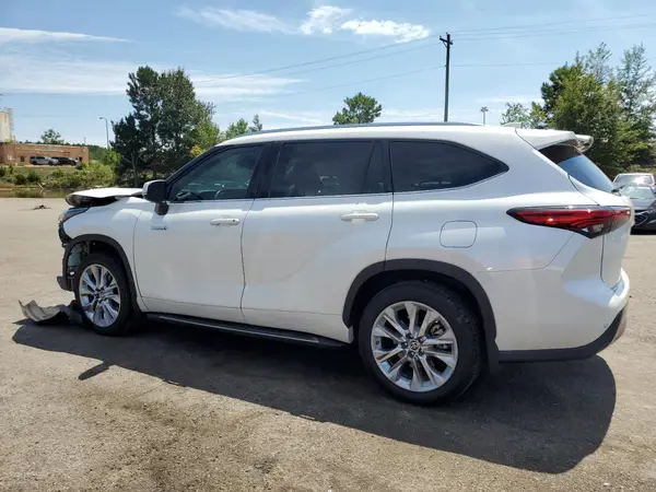 5TDYARAH8MS505182 2021 TOYOTA HIGHLANDER - Image 2